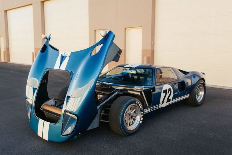 bob-bondurant-era-gt-ford-gt40-21-740x493-1